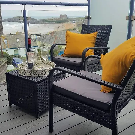Apartamento For The Shore, Fistral Newquay - 2 Bed 2 Bath - Private Parking With Garage For 2 Vehicles New Quay